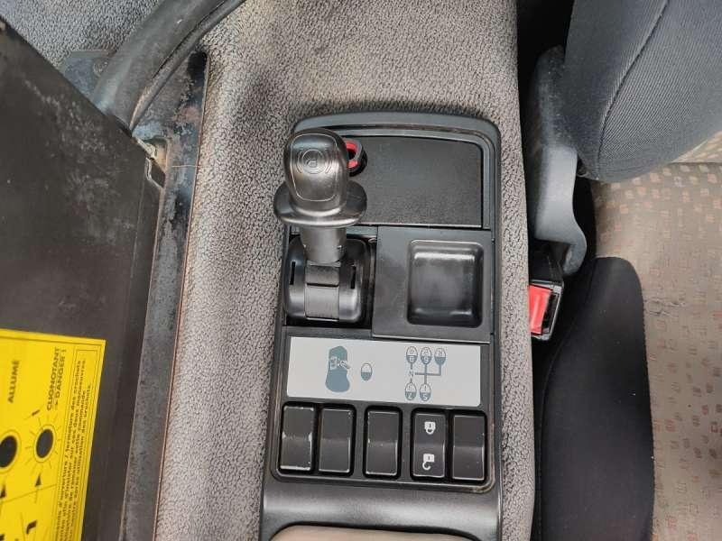 Renault KERAX 410 DXI 6X4 — crédit-bail Renault KERAX 410 DXI 6X4: photos 47 Renault KERAX 410 DXI 6X4 — crédit-bail Renault KERAX 410 DXI 6X4: photos 47