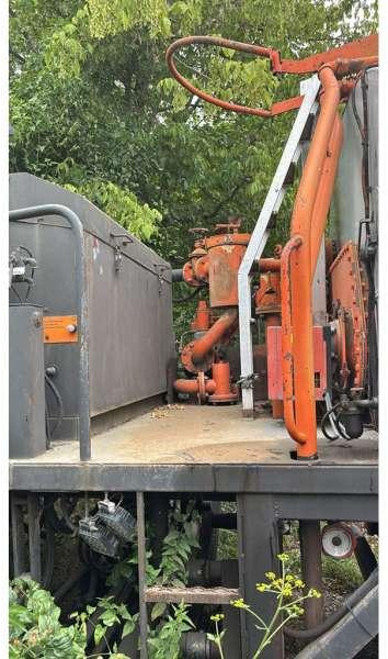 Répandeuse Renault PREMIUM 370-26 AVEC BOUILLE ACMAR: photos 12 Répandeuse Renault PREMIUM 370-26 AVEC BOUILLE ACMAR: photos 12