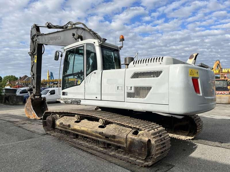 Volvo EC220DL - Pelle sur chenille: photos 5 Volvo EC220DL - Pelle sur chenille: photos 5
