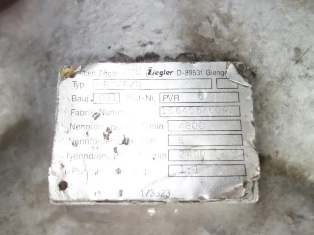 Camion de pompier Mercedes-Benz Actros 1831 4X4 ZIEGLER BOMBEROS POMP,2500 L TANK: photos 18