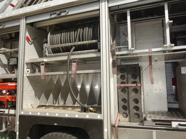 Camion de pompier Mercedes-Benz Actros 1831 4X4 ZIEGLER BOMBEROS POMP,2500 L TANK: photos 6