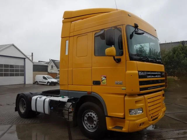 DAF XF 105.460 2 diesel tanken - Tracteur routier: photos 1 DAF XF 105.460 2 diesel tanken - Tracteur routier: photos 1