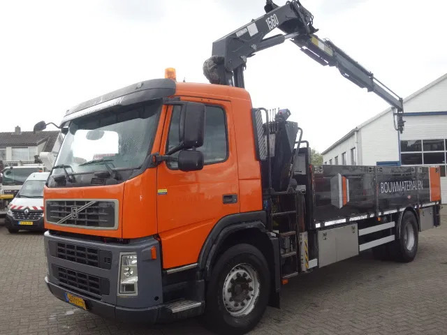 Volvo FM 310 hmf15 ton crane - Camion grue: photos 4 Volvo FM 310 hmf15 ton crane - Camion grue: photos 4