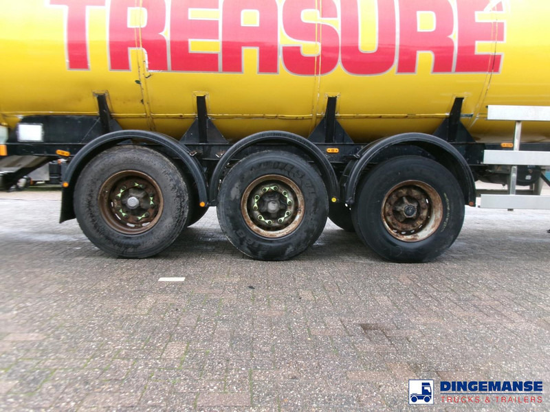 Clayton Food (beer) tank inox 30 m3 / 1 comp - Semi-remorque citerne: photos 5 Clayton Food (beer) tank inox 30 m3 / 1 comp - Semi-remorque citerne: photos 5