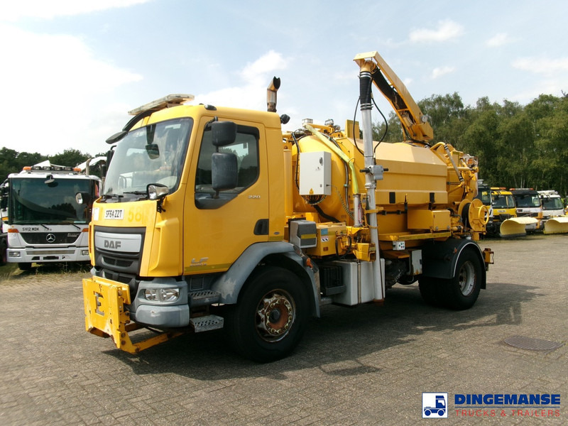 DAF LF 220 4X2 Whale vacuum tank 7 m3 - Camion vidangeur: photos 5 DAF LF 220 4X2 Whale vacuum tank 7 m3 - Camion vidangeur: photos 5