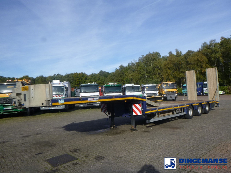 Faymonville 3-axle semi-lowbed trailer 50T + ramps - Semi-remorque surbaissé: photos 1 Faymonville 3-axle semi-lowbed trailer 50T + ramps - Semi-remorque surbaissé: photos 1