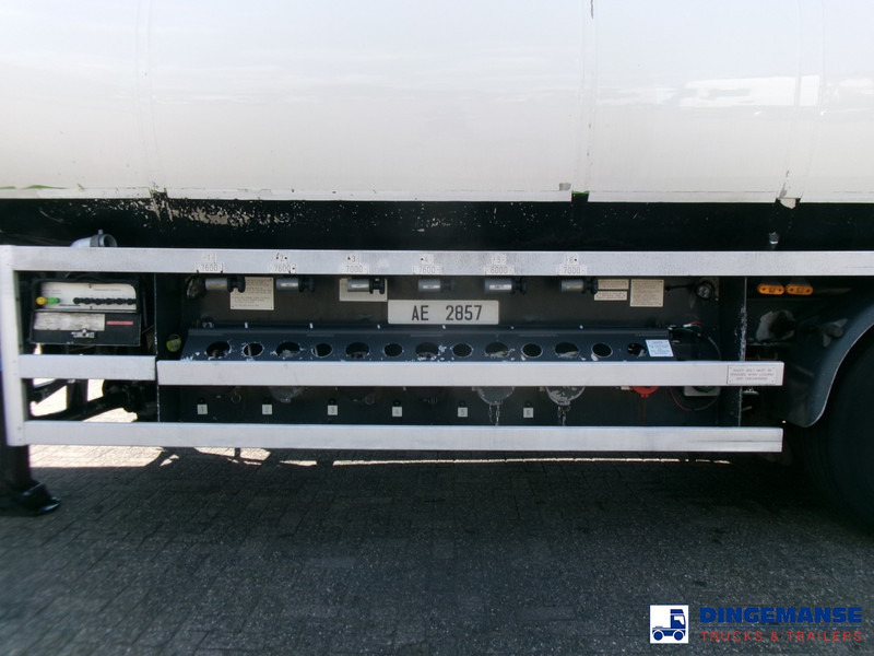 Lakeland Fuel tank alu 42.8 m3 / 6 comp + pump - Semi-remorque citerne: photos 5 Lakeland Fuel tank alu 42.8 m3 / 6 comp + pump - Semi-remorque citerne: photos 5