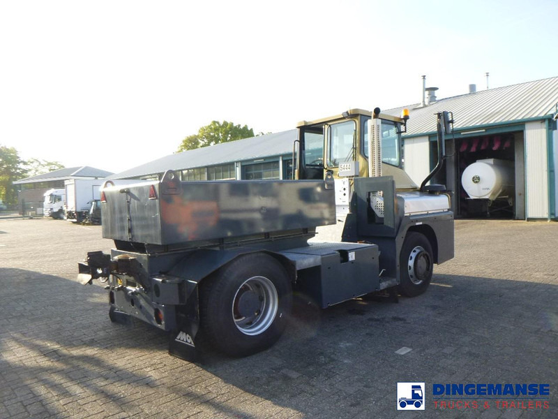 MOL RM 255 4X4 terminal drawbar tractor 150 ton - Tracteur portuaire: photos 4 MOL RM 255 4X4 terminal drawbar tractor 150 ton - Tracteur portuaire: photos 4