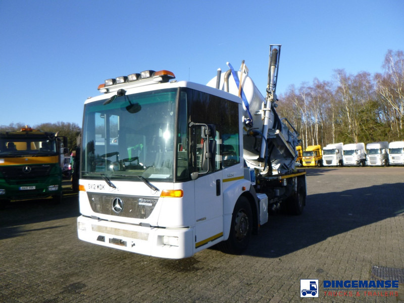 Mercedes-Benz Econic 1824 4x2 Whale vacuum tank 8.1 m3 - Camion vidangeur: photos 1 Mercedes-Benz Econic 1824 4x2 Whale vacuum tank 8.1 m3 - Camion vidangeur: photos 1
