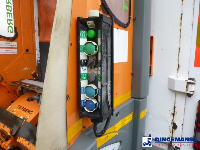 Benne à ordures ménagères Mercedes-Benz Econic 2629 RHD 6x2 Geesink Norba refuse truck: photos 10 Benne à ordures ménagères Mercedes-Benz Econic 2629 RHD 6x2 Geesink Norba refuse truck: photos 10