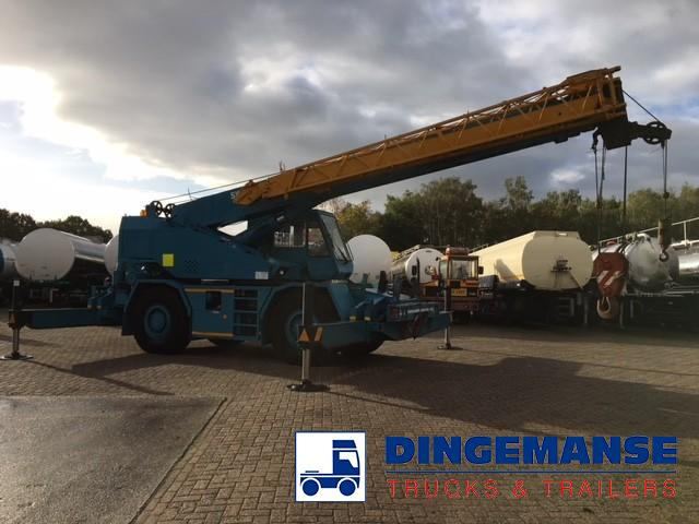 Tadano-Faun TR300 EX 4x4x4 All-terrain crane - Grue mobile: photos 2 Tadano-Faun TR300 EX 4x4x4 All-terrain crane - Grue mobile: photos 2
