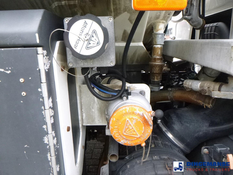 Camion citerne Volvo FE 340 6x2 fuel tank 22.1 m3 / 6 comp: photos 18 Camion citerne Volvo FE 340 6x2 fuel tank 22.1 m3 / 6 comp: photos 18