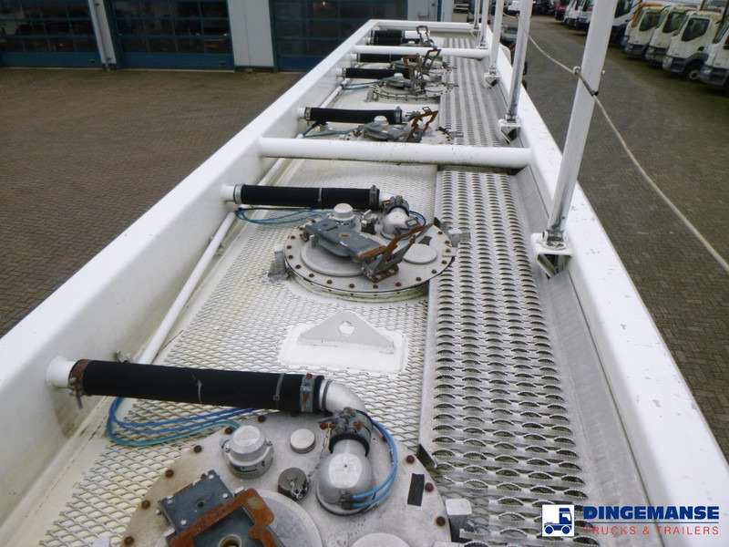 Camion citerne Volvo FE 340 6x2 fuel tank 22.1 m3 / 6 comp: photos 20 Camion citerne Volvo FE 340 6x2 fuel tank 22.1 m3 / 6 comp: photos 20