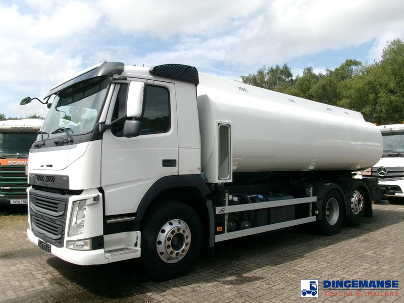 Volvo FM 380 6X2 fuel tank 20.6 m3 / 4 comp - Camion citerne: photos 1 Volvo FM 380 6X2 fuel tank 20.6 m3 / 4 comp - Camion citerne: photos 1