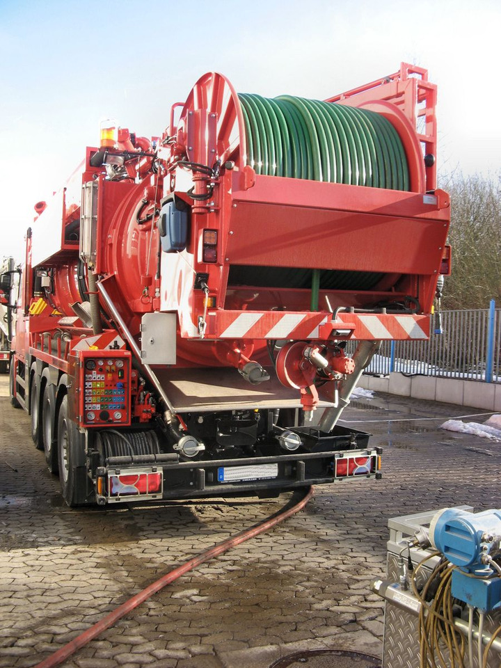 MAN TGS 35.540 8x4 Müller 16m³ WRG + 800 meter HD - Camion vidangeur: photos 4 MAN TGS 35.540 8x4 Müller 16m³ WRG + 800 meter HD - Camion vidangeur: photos 4