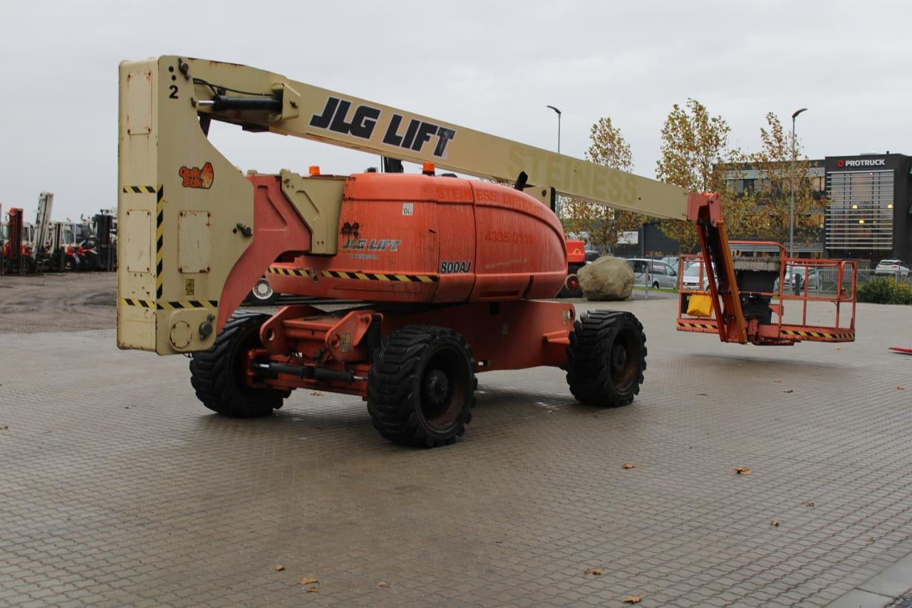 JLG 800AJ - Nacelle articulée: photos 2 JLG 800AJ - Nacelle articulée: photos 2
