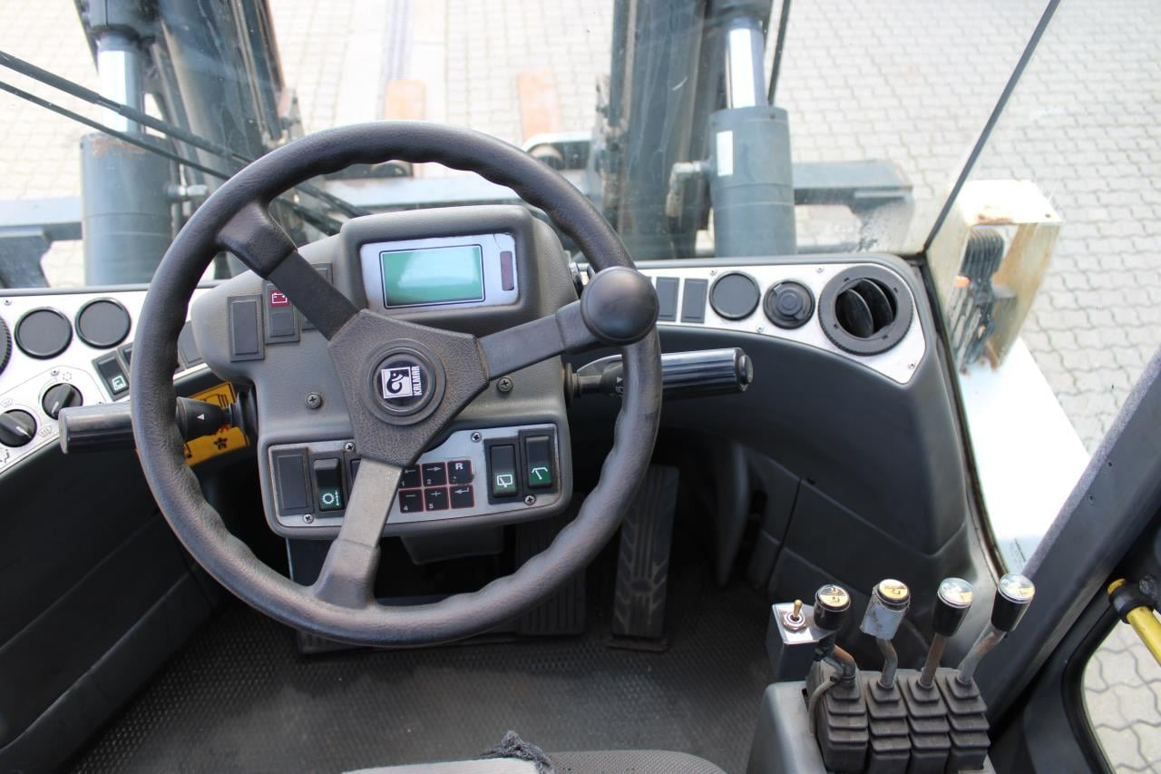 Kalmar DCE120-6 - Chariot élévateur diesel: photos 4 Kalmar DCE120-6 - Chariot élévateur diesel: photos 4