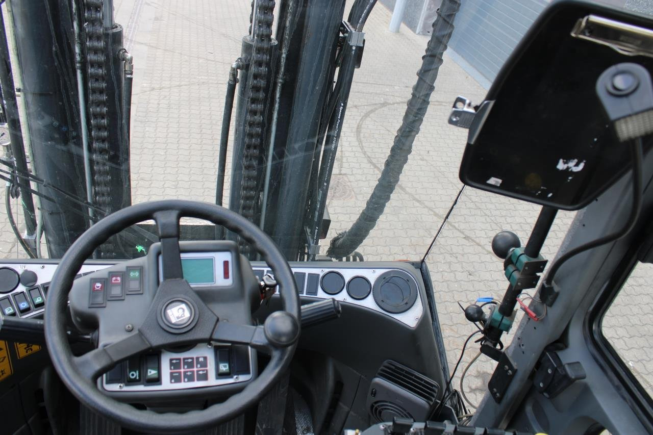 Kalmar DCE80-9 - Chariot élévateur diesel: photos 4 Kalmar DCE80-9 - Chariot élévateur diesel: photos 4