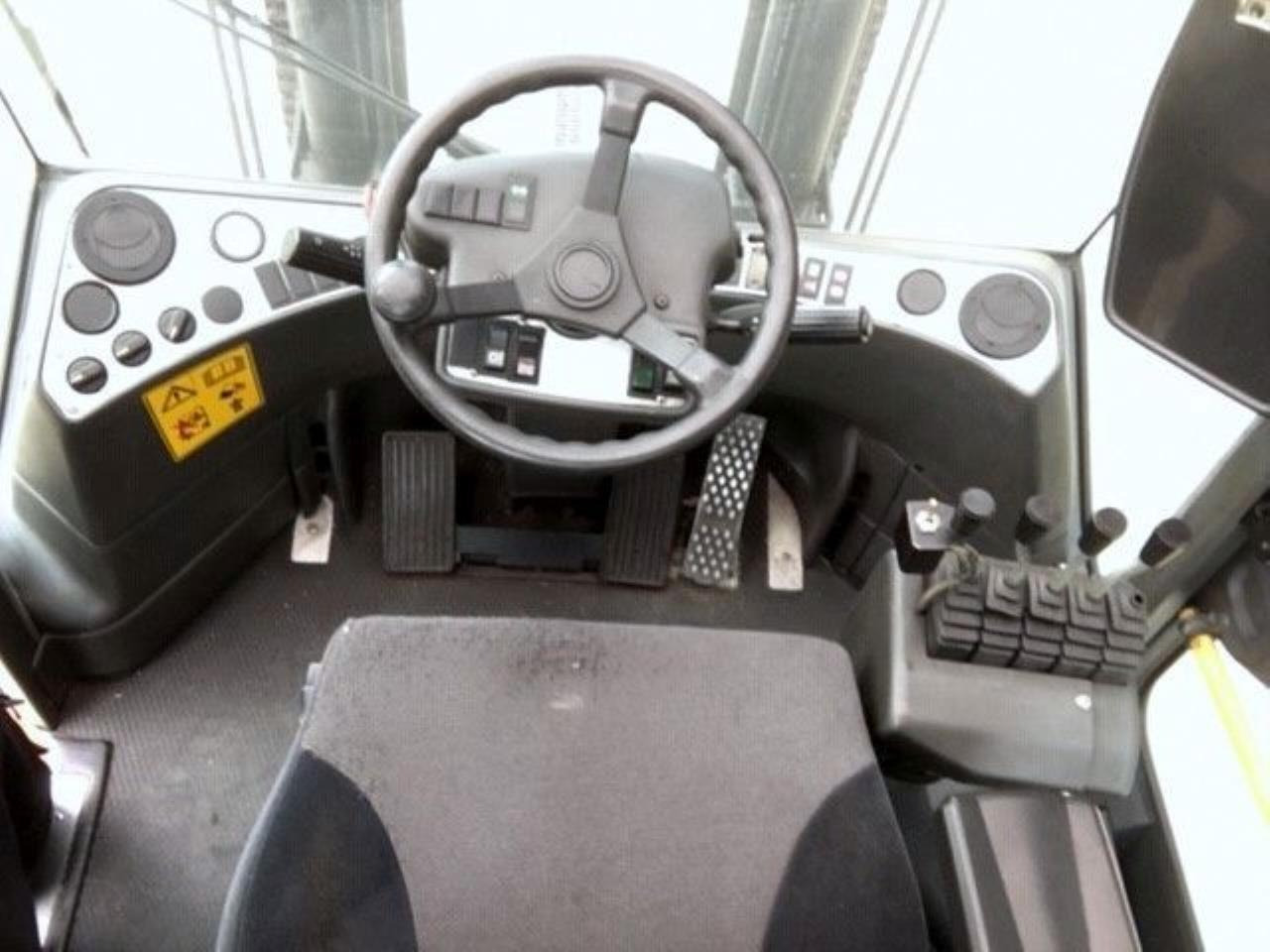 Kalmar ECD80-6 - Chariot élévateur électrique: photos 4 Kalmar ECD80-6 - Chariot élévateur électrique: photos 4