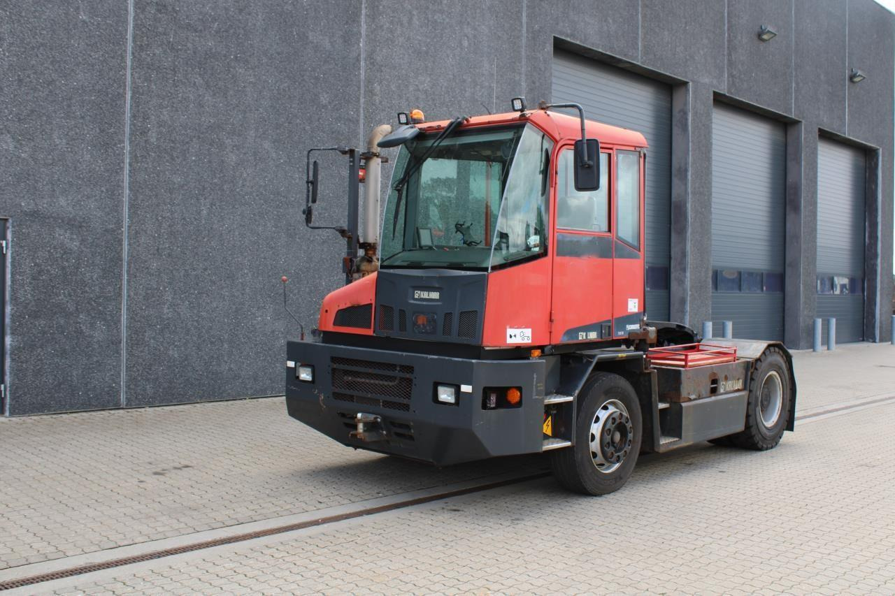 Kalmar TT618I - Tracteur portuaire: photos 2 Kalmar TT618I - Tracteur portuaire: photos 2