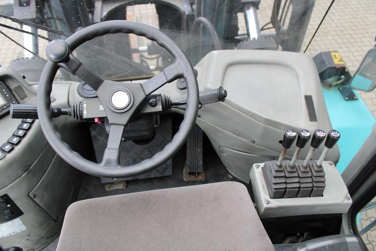 SMV SL25-1200B - Chariot élévateur diesel: photos 4 SMV SL25-1200B - Chariot élévateur diesel: photos 4