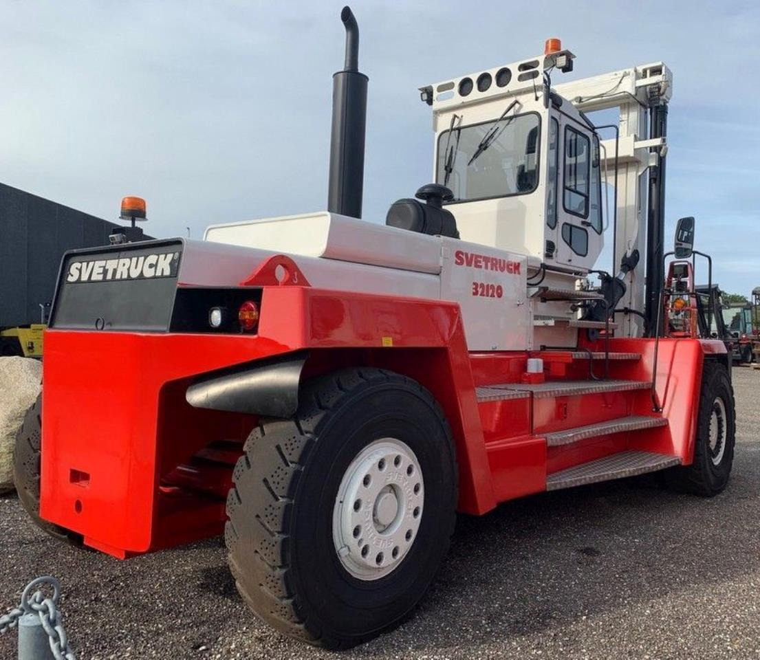 SveTruck 32120-50 - Chariot élévateur diesel: photos 3 SveTruck 32120-50 - Chariot élévateur diesel: photos 3