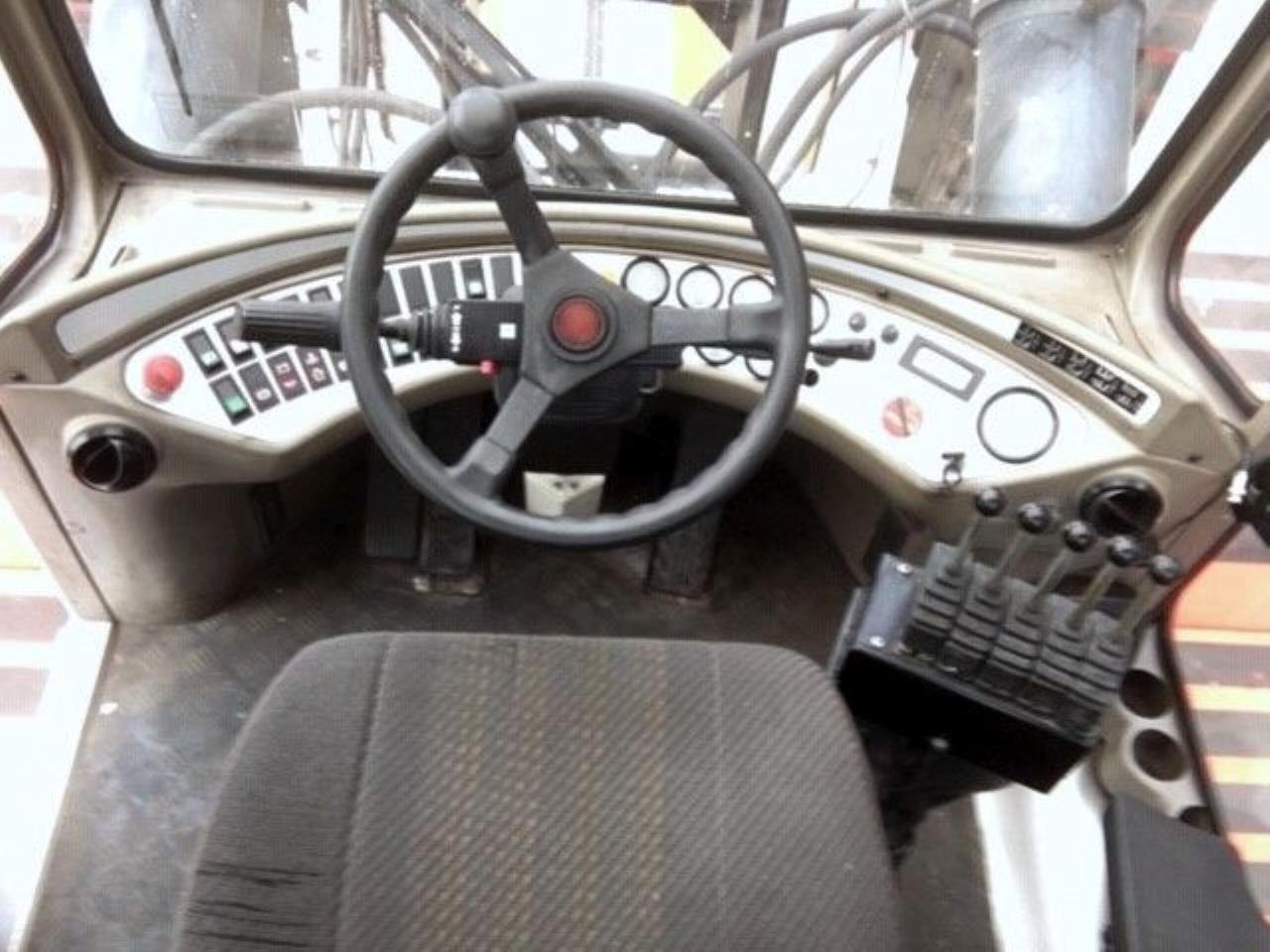 SveTruck 45120-57 - Chariot élévateur diesel: photos 4 SveTruck 45120-57 - Chariot élévateur diesel: photos 4