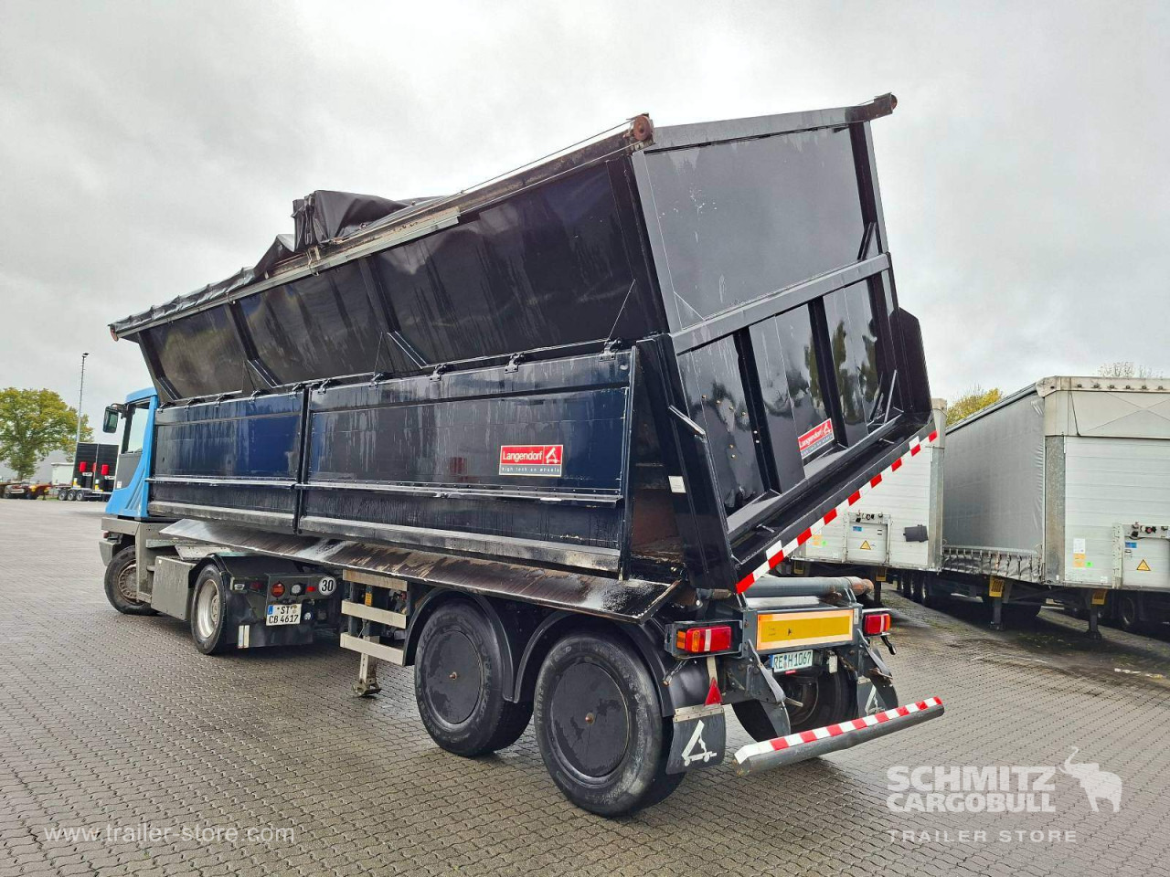 KEMPF Auflieger Kipper Stahlrundmulde 36m³ - Semi-remorque benne: photos 5 KEMPF Auflieger Kipper Stahlrundmulde 36m³ - Semi-remorque benne: photos 5