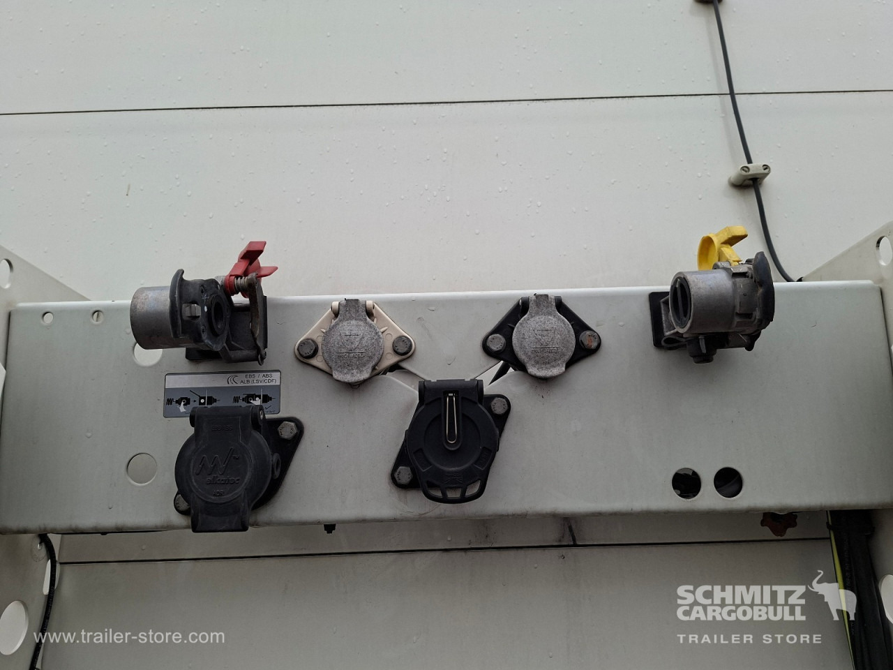 SCHMITZ Auflieger Curtainsider Mega - Semi-remorque rideaux coulissants: photos 5 SCHMITZ Auflieger Curtainsider Mega - Semi-remorque rideaux coulissants: photos 5