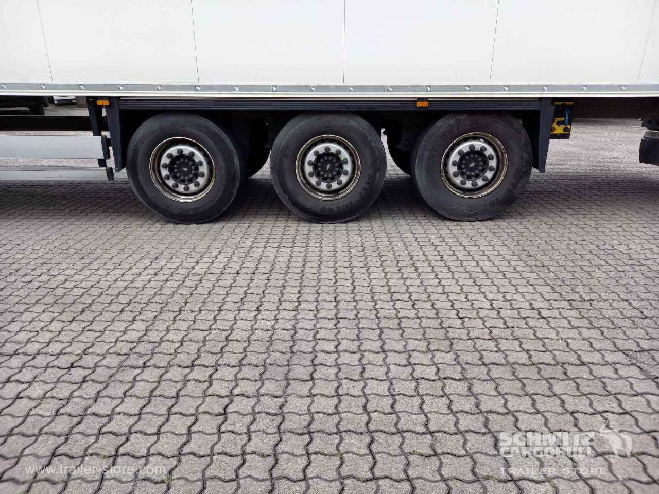 SCHMITZ Auflieger Tiefkühler Multitemp - Semi-remorque isothermique: photos 5 SCHMITZ Auflieger Tiefkühler Multitemp - Semi-remorque isothermique: photos 5
