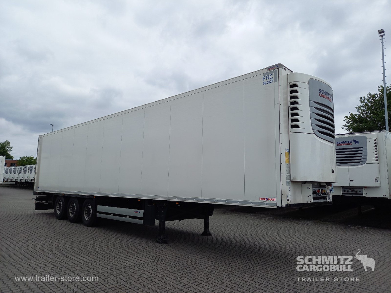 SCHMITZ Auflieger Tiefkühler Standard - Semi-remorque isothermique: photos 1 SCHMITZ Auflieger Tiefkühler Standard - Semi-remorque isothermique: photos 1