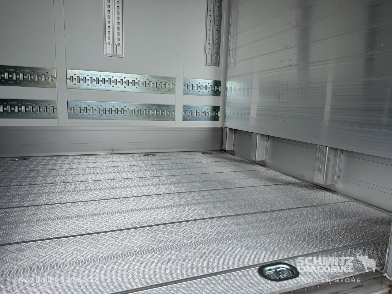 SCHMITZ Auflieger Tiefkühler Standard Double deck - Semi-remorque isothermique: photos 5 SCHMITZ Auflieger Tiefkühler Standard Double deck - Semi-remorque isothermique: photos 5