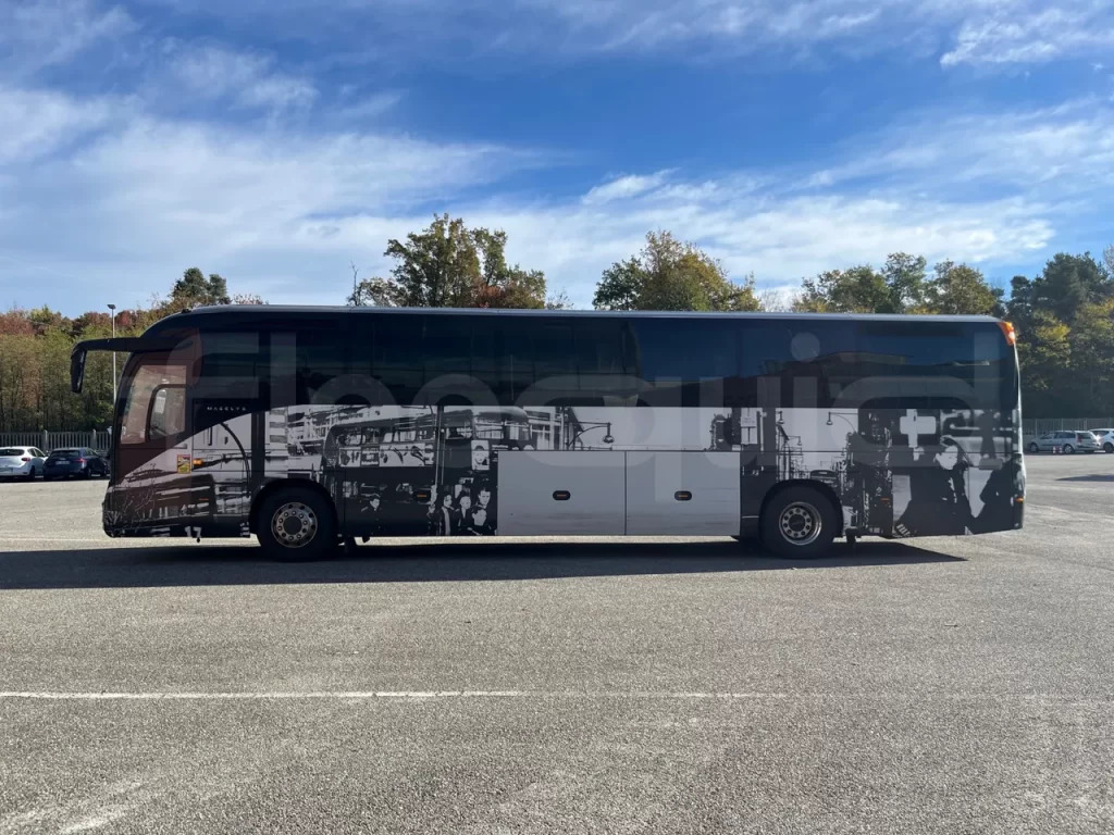 N.1 IVECO MAGELYS – Anno 2016 - Autocar: photos 1 N.1 IVECO MAGELYS – Anno 2016 - Autocar: photos 1