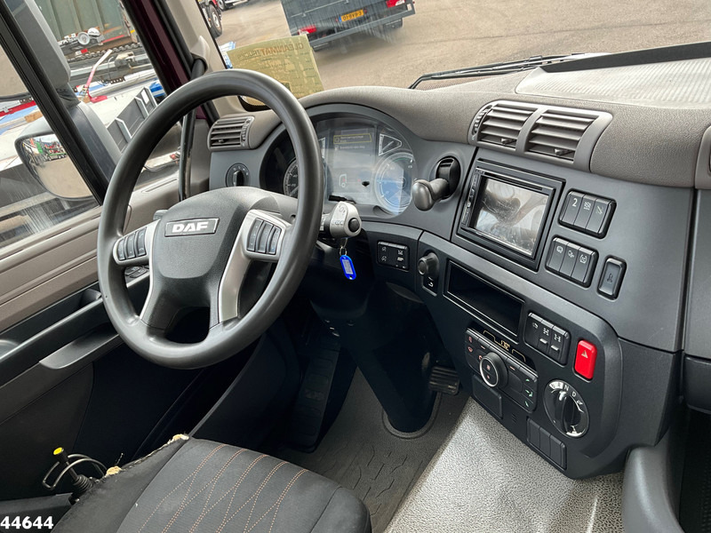 Photo d'intérieur 1: Camion ampliroll DAF FAT CF 480 6x4 Euro 6 Hyvalift 20 Ton haakarmsysteem Just 88.552 km!