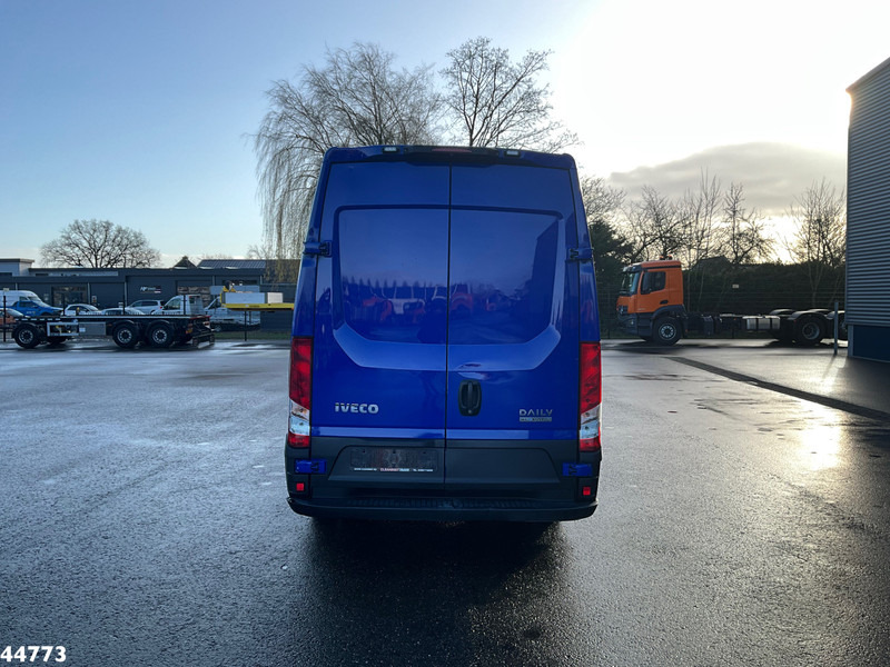 Iveco Daily 35C18 RIONED hogedrukwater installatie - Camion vidangeur: photos 4 Iveco Daily 35C18 RIONED hogedrukwater installatie - Camion vidangeur: photos 4