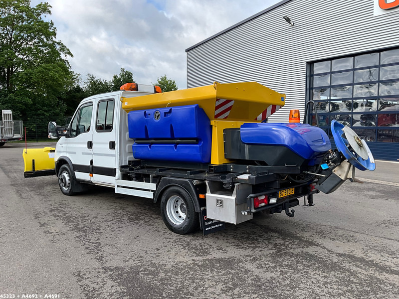 Iveco Daily 70C17 Nido zoutstrooier - Engin de déneigement: photos 3 Iveco Daily 70C17 Nido zoutstrooier - Engin de déneigement: photos 3