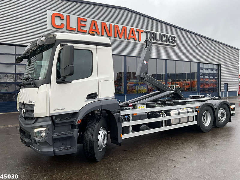 Mercedes-Benz Actros 2643 VDL 21 Ton haakarmsysteem - Camion ampliroll: photos 1 Mercedes-Benz Actros 2643 VDL 21 Ton haakarmsysteem - Camion ampliroll: photos 1