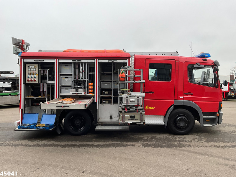 Mercedes-Benz Atego 976.05 Brandweer materiaalwagen Just 26.791 km! - Camion de pompier: photos 5 Mercedes-Benz Atego 976.05 Brandweer materiaalwagen Just 26.791 km! - Camion de pompier: photos 5