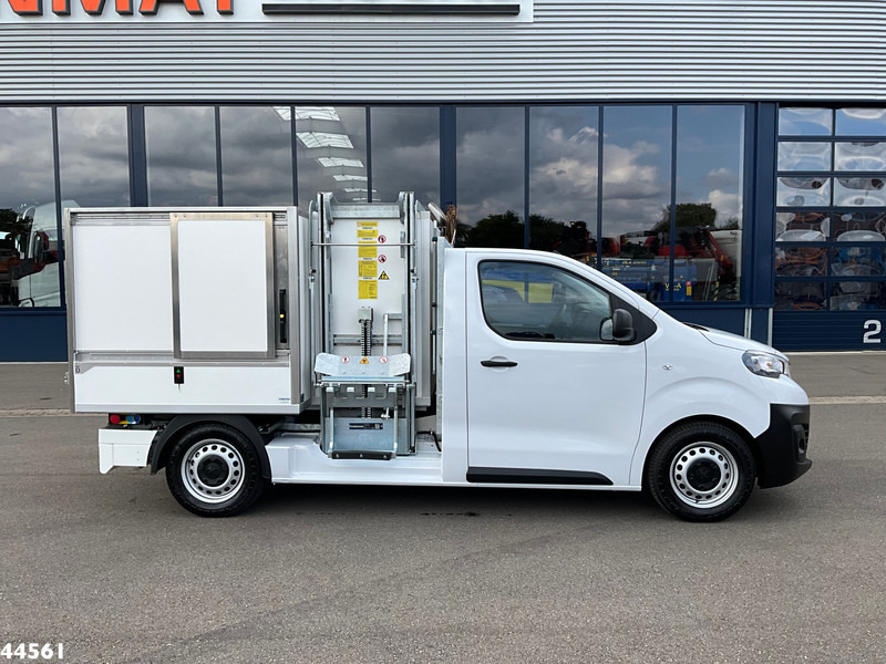 Benne à ordures ménagères Peugeot E-Expert 100% elektrisch kippende zijlader: photos 6 Benne à ordures ménagères Peugeot E-Expert 100% elektrisch kippende zijlader: photos 6