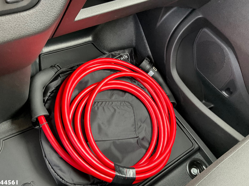 Benne à ordures ménagères Peugeot E-Expert 100% elektrisch kippende zijlader: photos 19 Benne à ordures ménagères Peugeot E-Expert 100% elektrisch kippende zijlader: photos 19