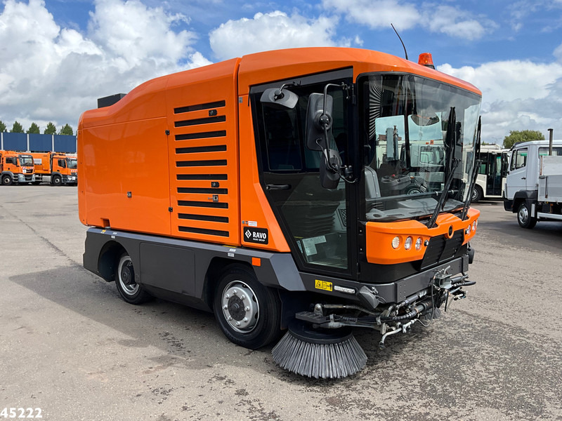 Ravo 540 Euro 6 CD - Balayeuse de voirie: photos 3 Ravo 540 Euro 6 CD - Balayeuse de voirie: photos 3