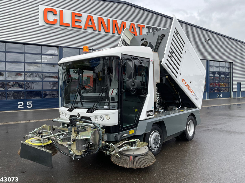 Ravo 540 STH Euro 6 with 3-rd brush - Balayeuse de voirie: photos 1 Ravo 540 STH Euro 6 with 3-rd brush - Balayeuse de voirie: photos 1