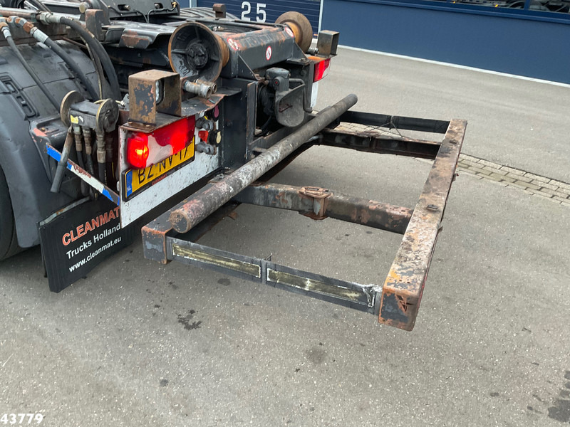 Camion ampliroll, Camion grue Scania P 360 8x2 Hiab 21 Tonmeter laadkraan: photos 11