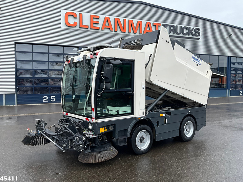 Schmidt Cleango 500 Compact Euro 6 with 3-rd brush - Balayeuse de voirie: photos 1 Schmidt Cleango 500 Compact Euro 6 with 3-rd brush - Balayeuse de voirie: photos 1