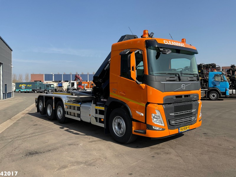 Volvo FM 420 8x2 HMF 28 Tonmeter laadkraan - Camion ampliroll, Camion grue: photos 5 Volvo FM 420 8x2 HMF 28 Tonmeter laadkraan - Camion ampliroll, Camion grue: photos 5