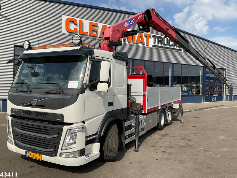 Volvo FM 500 Euro 6 HMF 32 Tonmeter laadkraan Just 166.643 km! - Camion grue: photos 1 Volvo FM 500 Euro 6 HMF 32 Tonmeter laadkraan Just 166.643 km! - Camion grue: photos 1