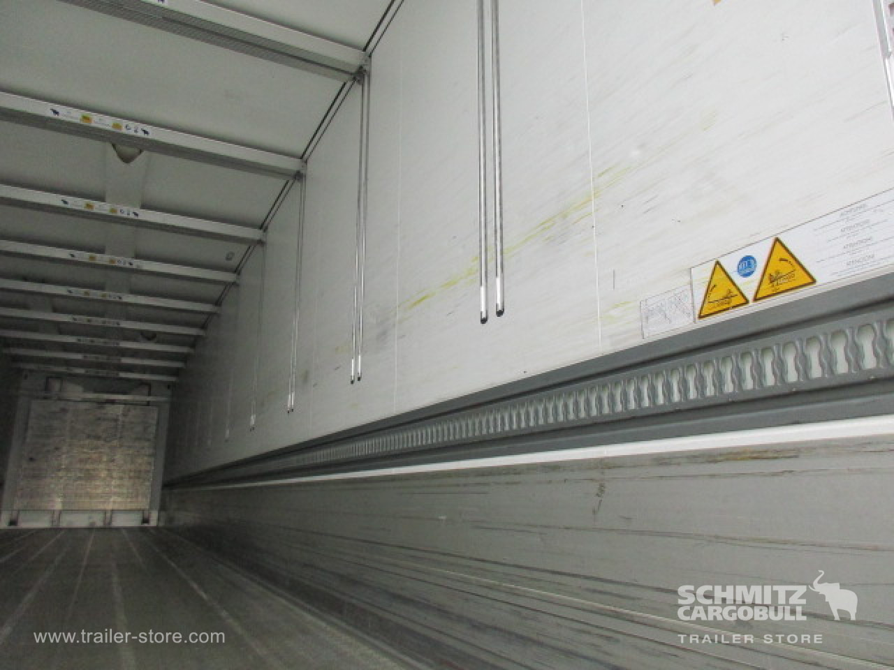 SCHMITZ Reefer Standard Double deck - Semi-remorque isothermique: photos 2 SCHMITZ Reefer Standard Double deck - Semi-remorque isothermique: photos 2