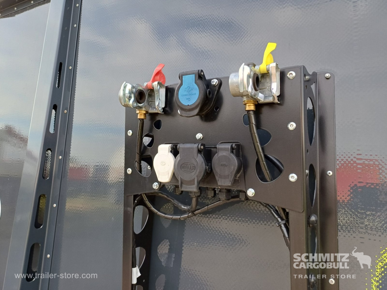 BERGER Auflieger Curtainsider Standard - Semi-remorque rideaux coulissants: photos 2 BERGER Auflieger Curtainsider Standard - Semi-remorque rideaux coulissants: photos 2