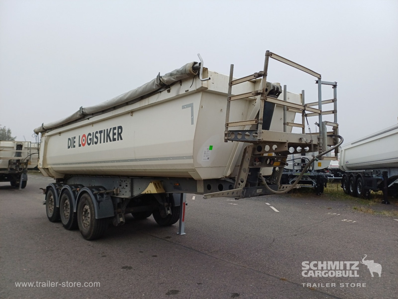 SCHMITZ Auflieger Kipper Stahlrundmulde 24m³ - Semi-remorque benne: photos 1 SCHMITZ Auflieger Kipper Stahlrundmulde 24m³ - Semi-remorque benne: photos 1