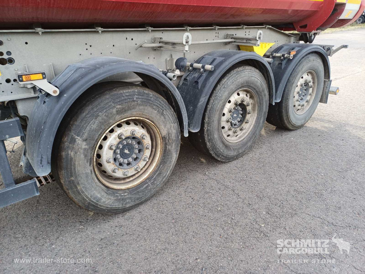 SCHMITZ Auflieger Kipper Stahlrundmulde 28m³ - Semi-remorque benne: photos 2 SCHMITZ Auflieger Kipper Stahlrundmulde 28m³ - Semi-remorque benne: photos 2